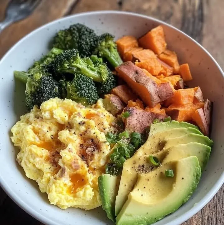 Healthy Breakfast Power Bowl filled with fruits, grains, and nuts for a nutritious meal.